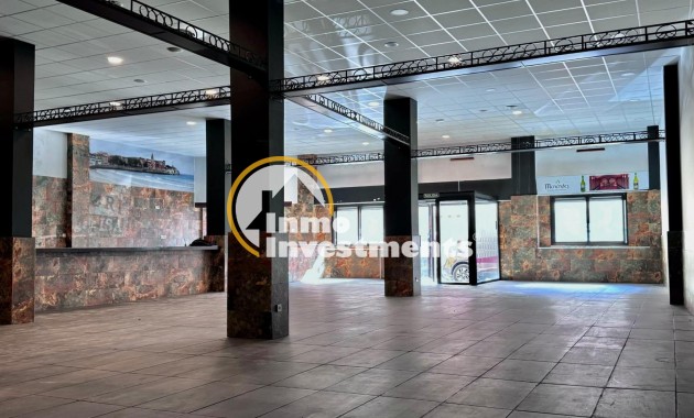 Bestaande bouw - Commercieel - Torrevieja - Playa del Cura