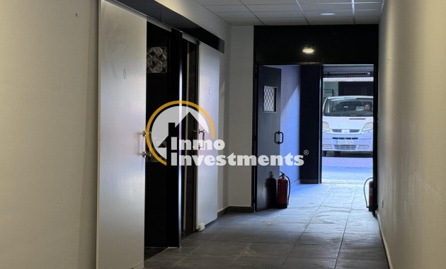 Bestaande bouw - Commercieel - Torrevieja - Playa del Cura