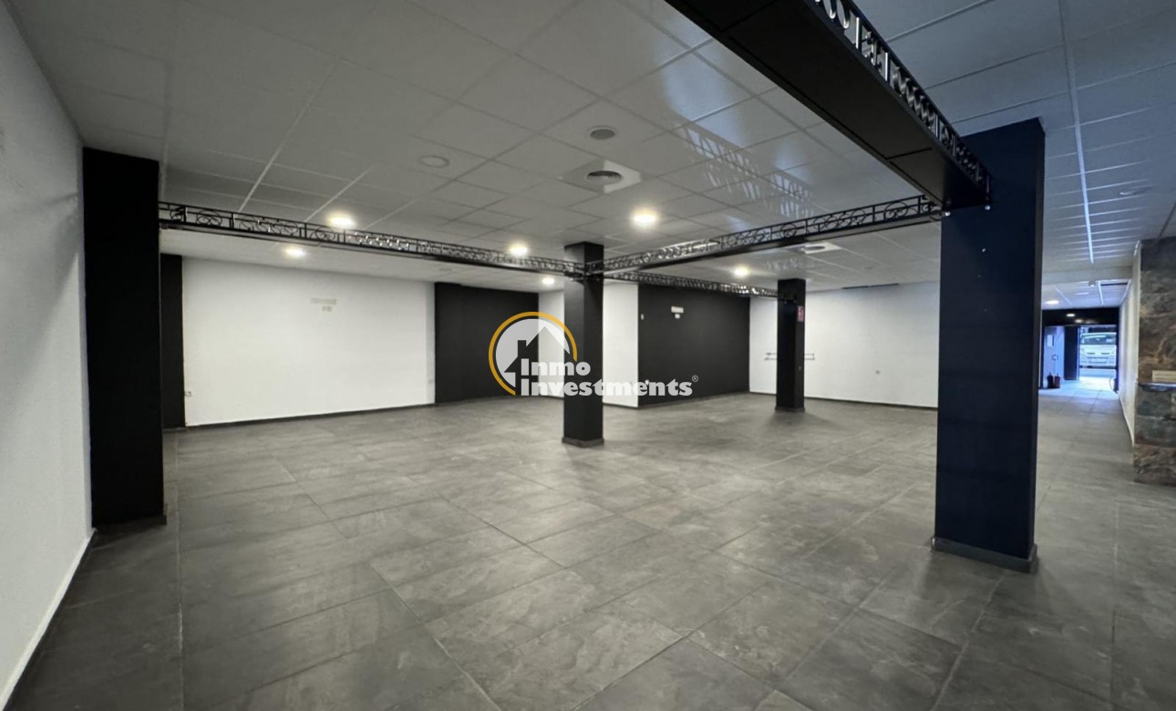 Bestaande bouw - Commercieel - Torrevieja - Playa del Cura