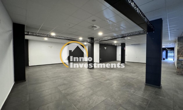 Bestaande bouw - Commercieel - Torrevieja - Playa del Cura