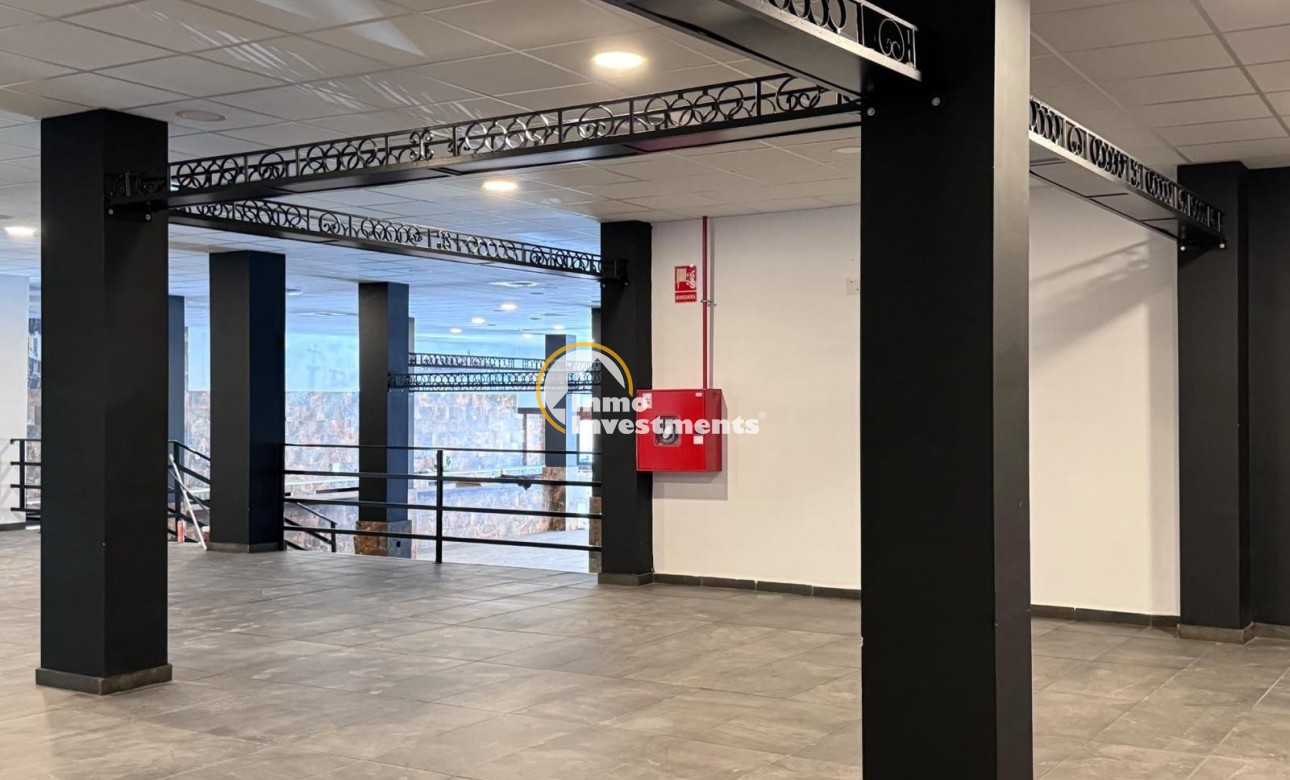 Bestaande bouw - Commercieel - Torrevieja - Playa del Cura