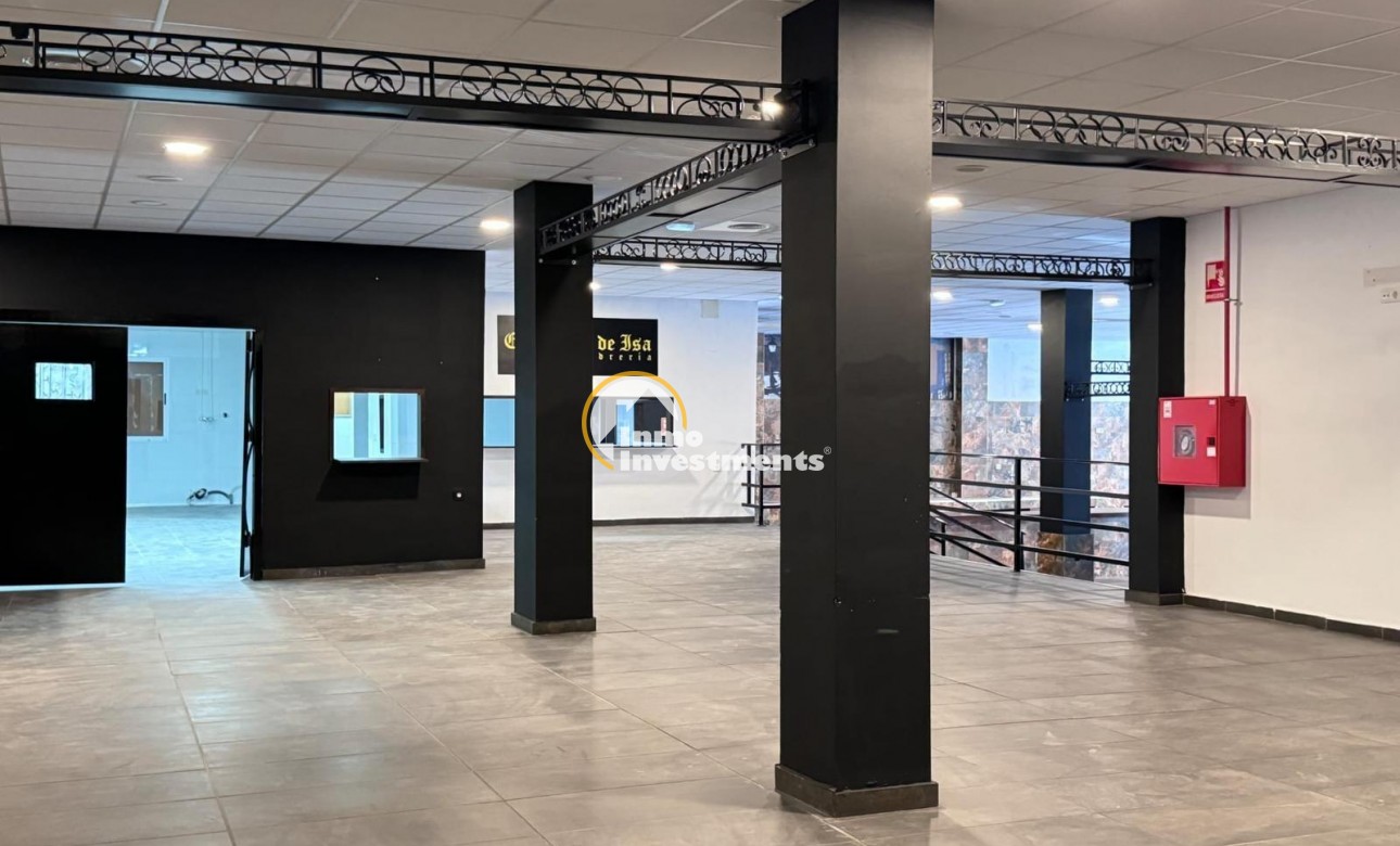 Bestaande bouw - Commercieel - Torrevieja - Playa del Cura
