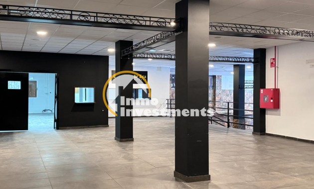 Bestaande bouw - Commercieel - Torrevieja - Playa del Cura
