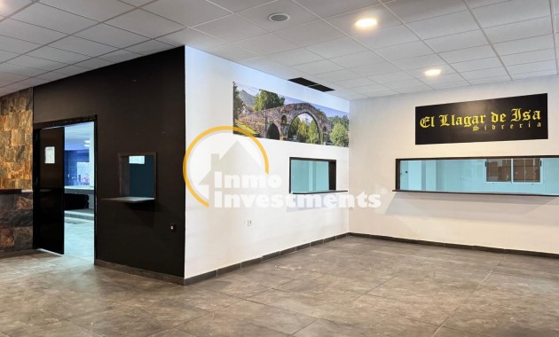 Bestaande bouw - Commercieel - Torrevieja - Playa del Cura