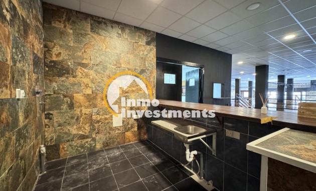 Bestaande bouw - Commercieel - Torrevieja - Playa del Cura