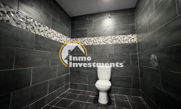 Bestaande bouw - Commercieel - Torrevieja - Playa del Cura