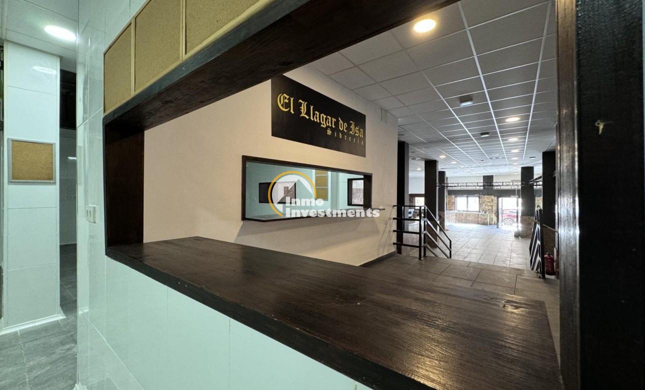 Bestaande bouw - Commercieel - Torrevieja - Playa del Cura