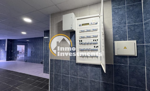 Bestaande bouw - Commercieel - Torrevieja - Playa del Cura