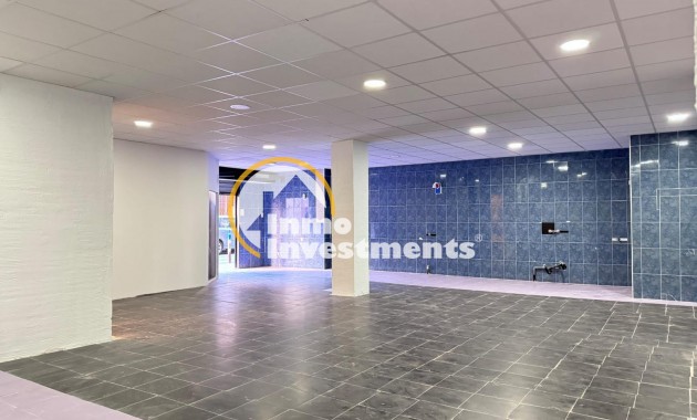 Bestaande bouw - Commercieel - Torrevieja - Playa del Cura