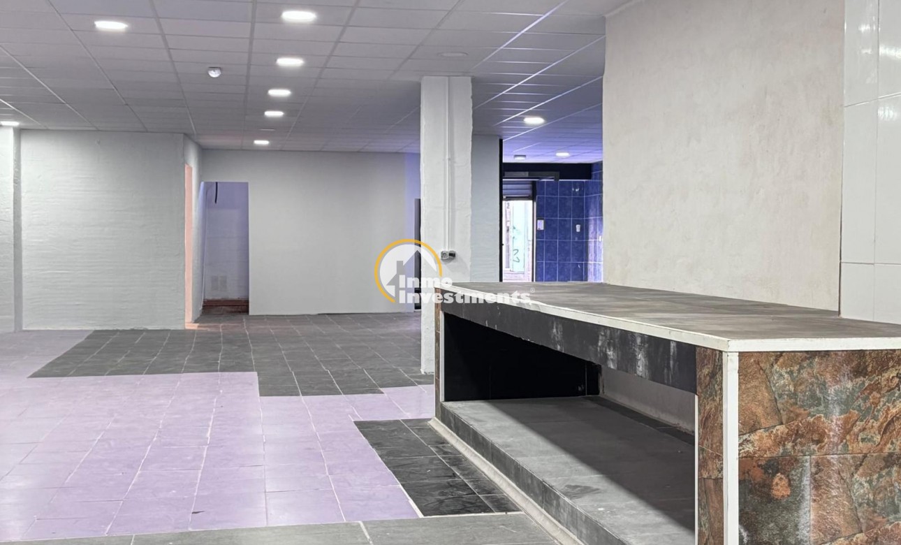 Bestaande bouw - Commercieel - Torrevieja - Playa del Cura