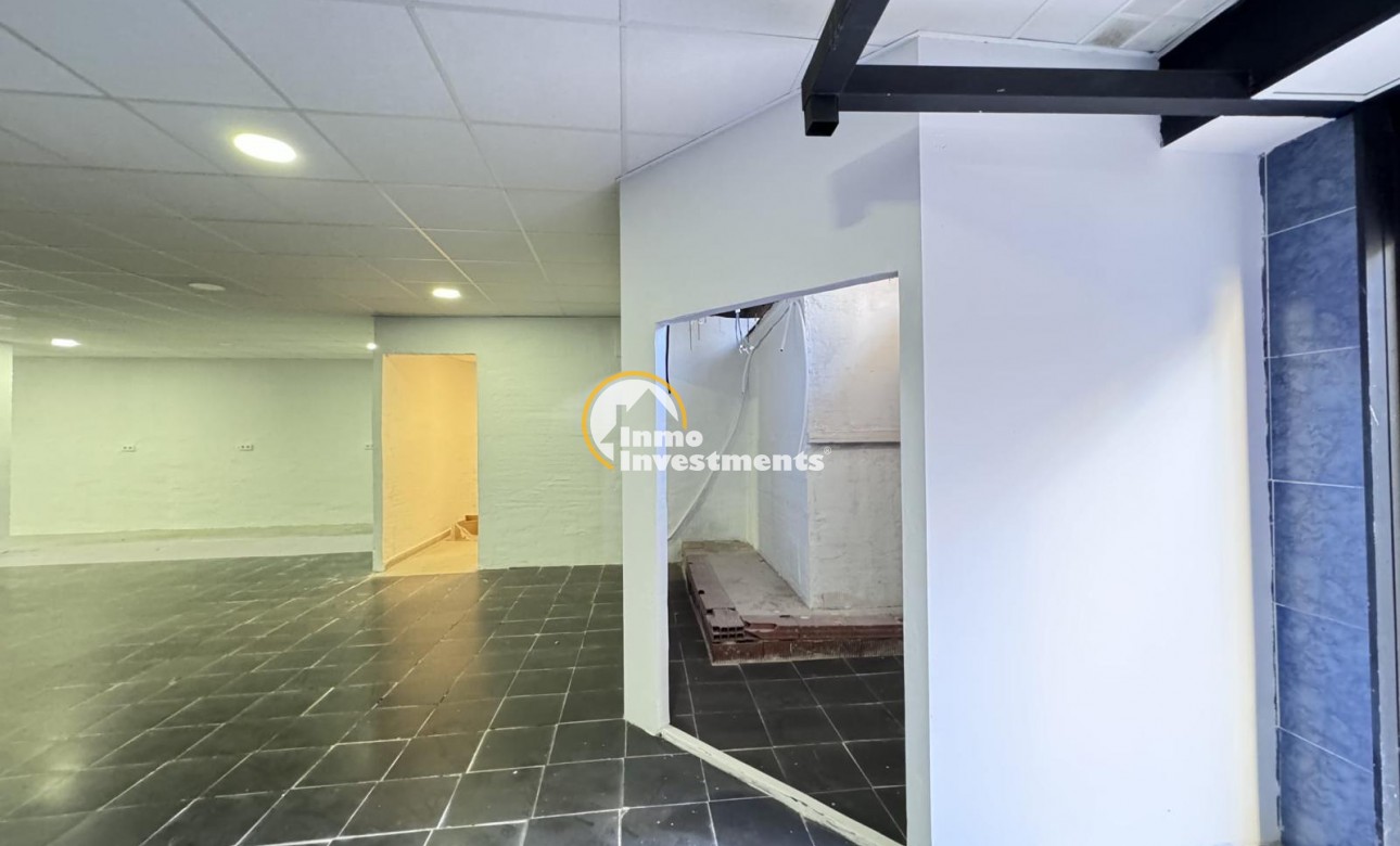 Bestaande bouw - Commercieel - Torrevieja - Playa del Cura