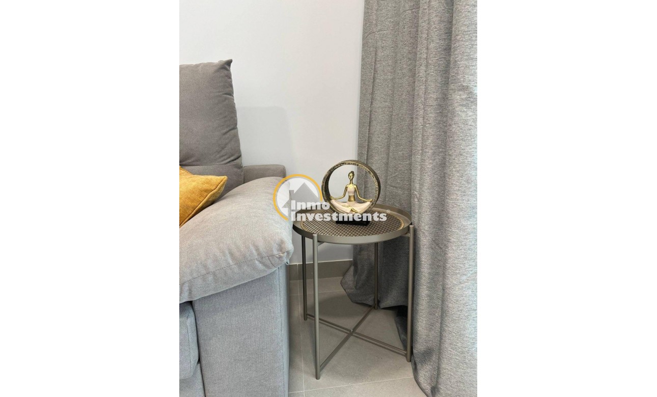 Resale - Apartment - Torrevieja - La Mata