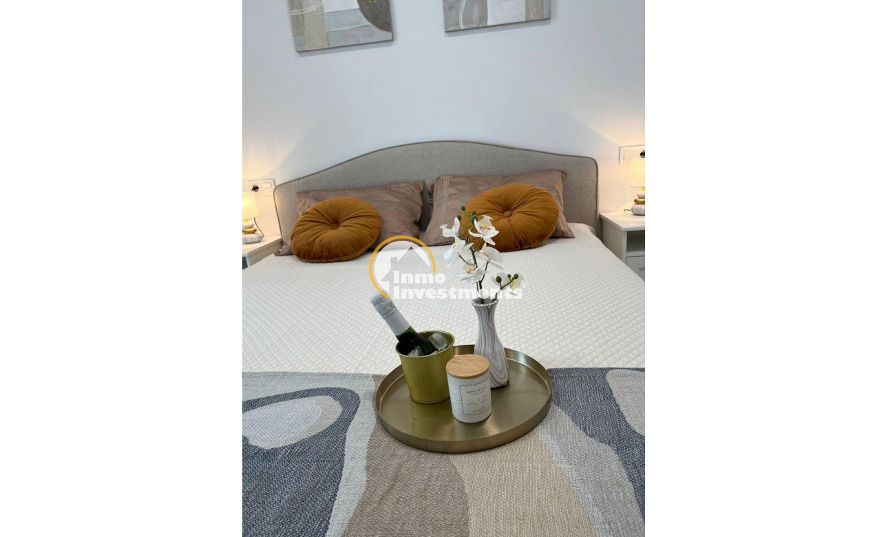 Resale - Apartment - Torrevieja - La Mata