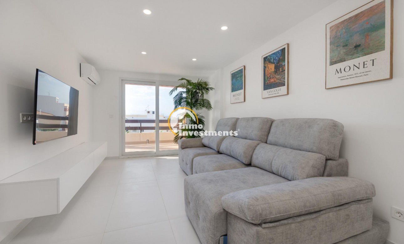 Resale - Apartment - Torrevieja - Playa de los Naufragos
