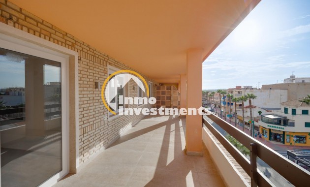 Resale - Apartment - Torrevieja - Playa de los Naufragos