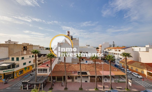 Resale - Apartment - Torrevieja - Playa de los Naufragos