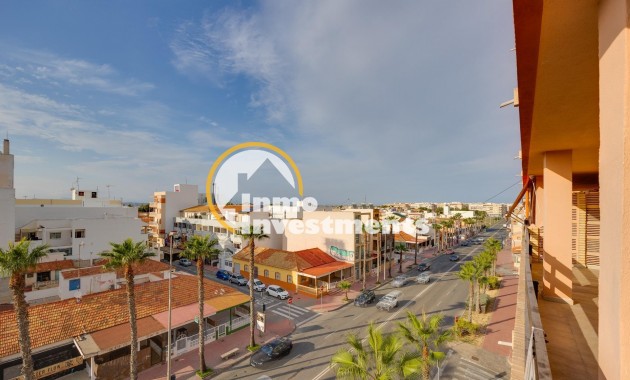 Resale - Apartment - Torrevieja - Playa de los Naufragos