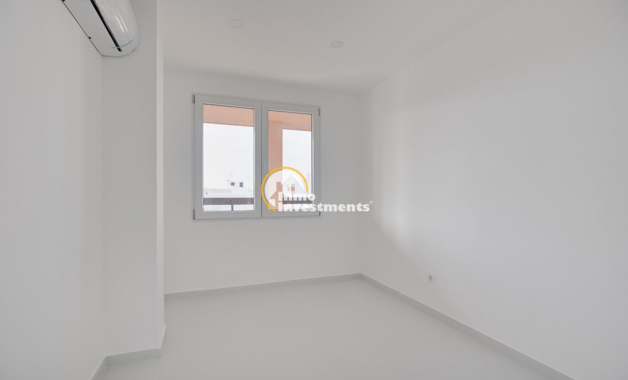 Resale - Apartment - Torrevieja - Playa de los Naufragos