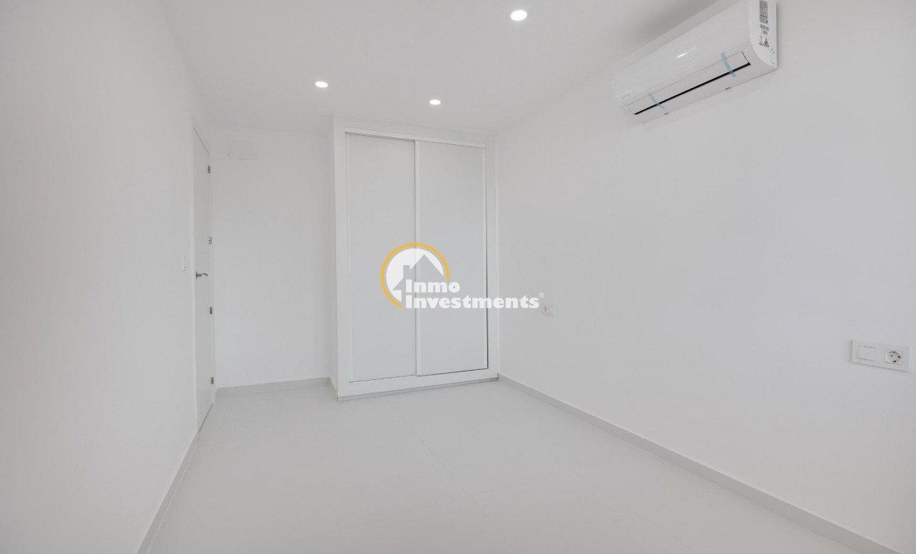 Resale - Apartment - Torrevieja - Playa de los Naufragos