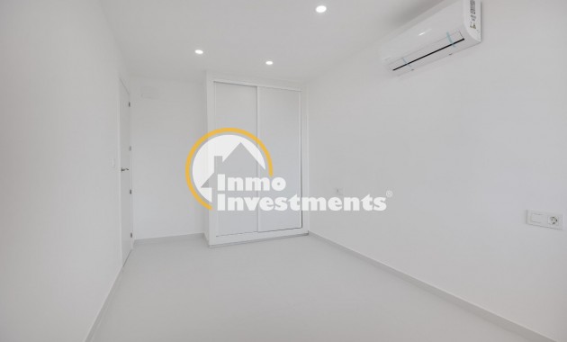 Resale - Apartment - Torrevieja - Playa de los Naufragos