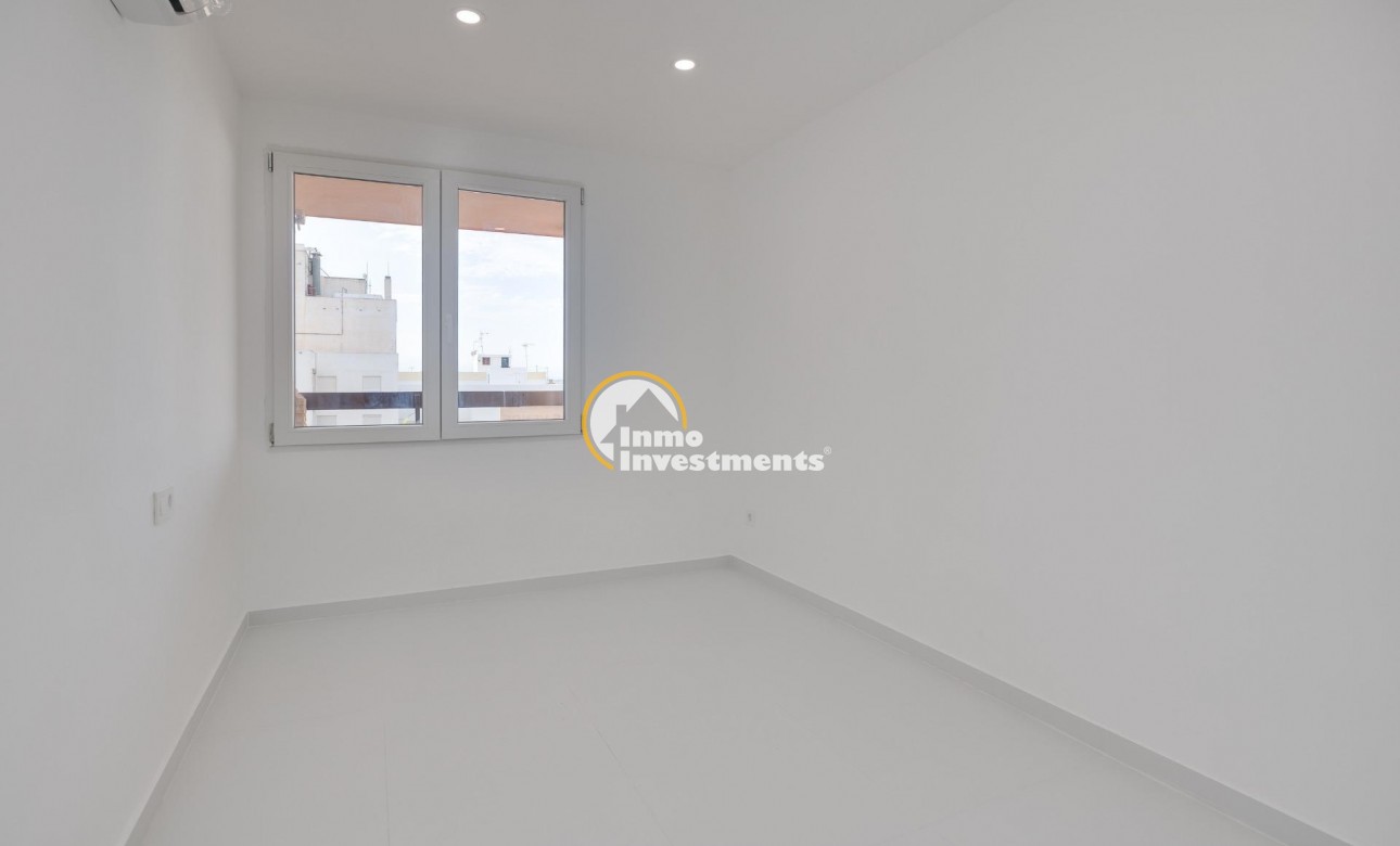 Resale - Apartment - Torrevieja - Playa de los Naufragos