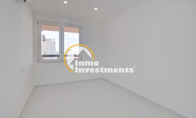 Resale - Apartment - Torrevieja - Playa de los Naufragos