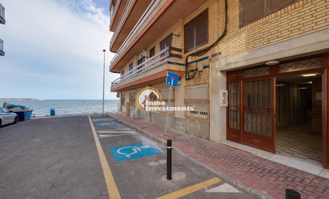 Resale - Apartment - Torrevieja - Playa de los Naufragos