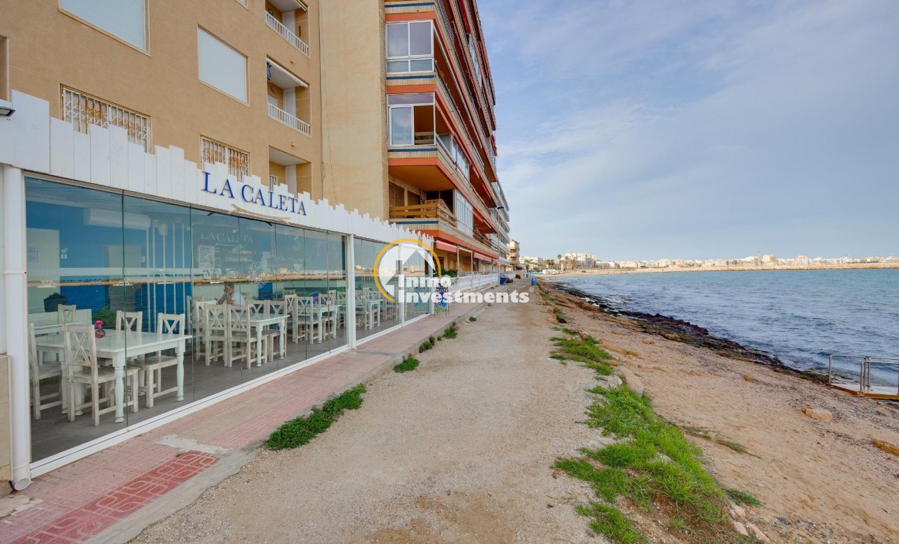 Resale - Apartment - Torrevieja - Playa de los Naufragos