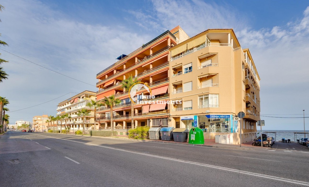 Resale - Apartment - Torrevieja - Playa de los Naufragos