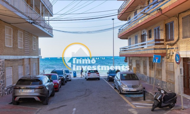 Resale - Apartment - Torrevieja - Playa de los Naufragos