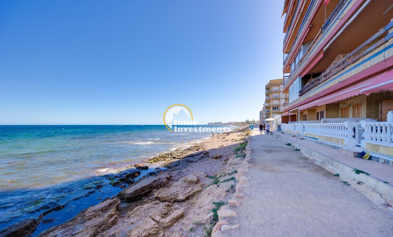 Resale - Apartment - Torrevieja - Playa de los Naufragos