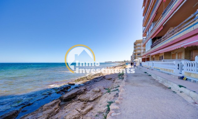 Resale - Apartment - Torrevieja - Playa de los Naufragos