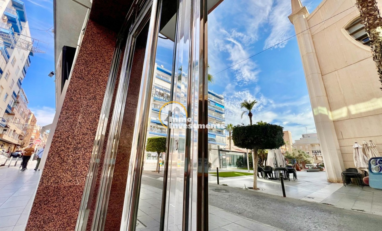 Reventa - Apartamento - Torrevieja - Las Piscinas Naturales