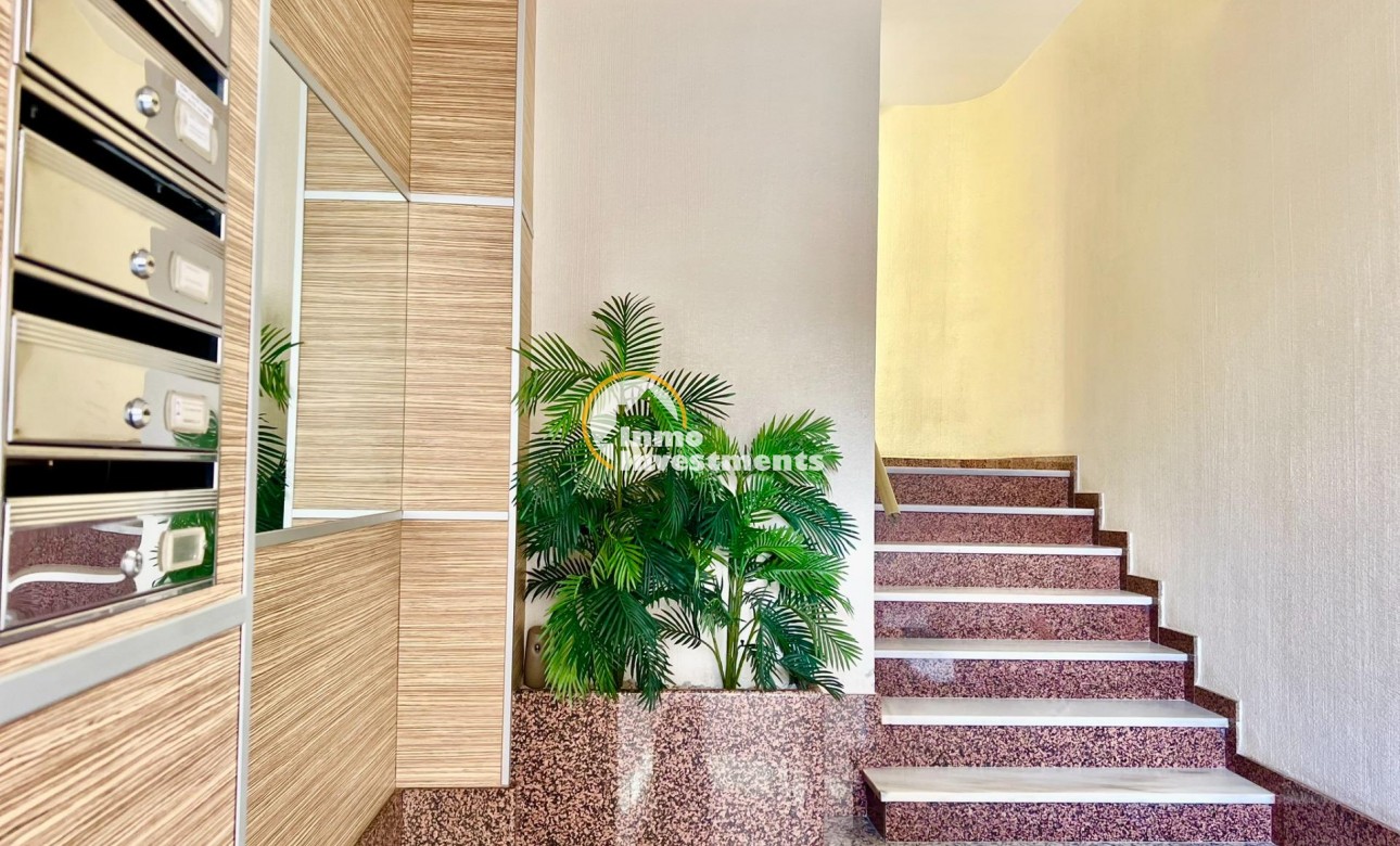 Reventa - Apartamento - Torrevieja - Las Piscinas Naturales