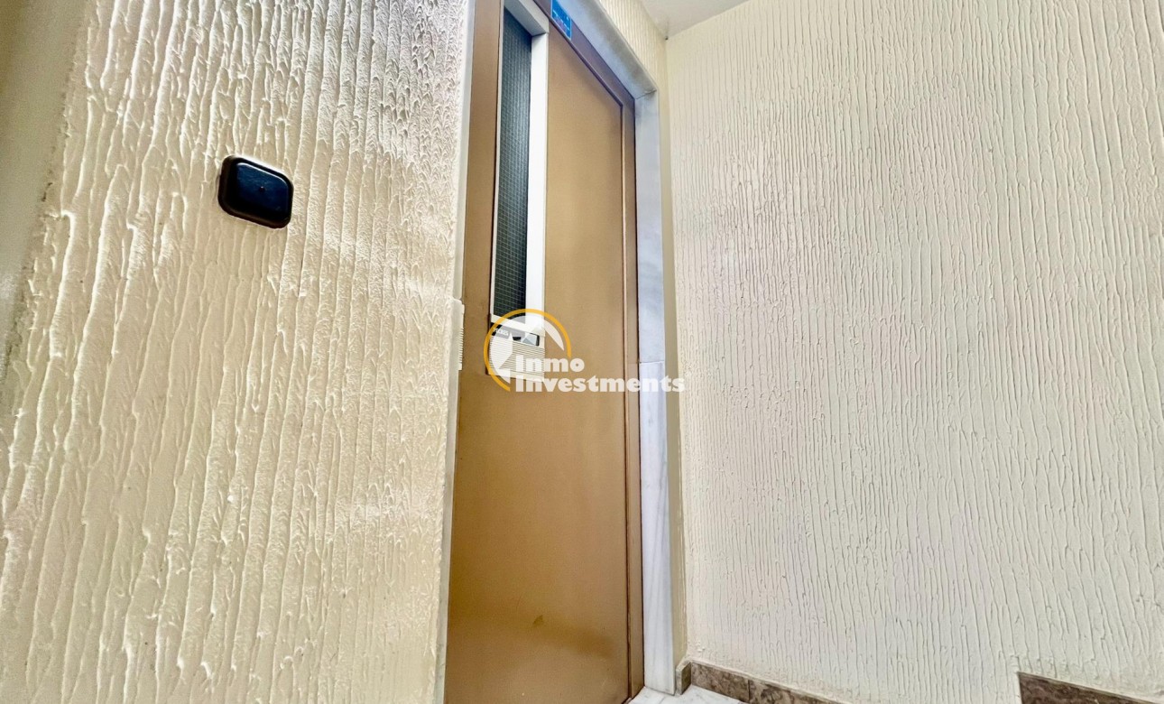 Reventa - Apartamento - Torrevieja - Las Piscinas Naturales