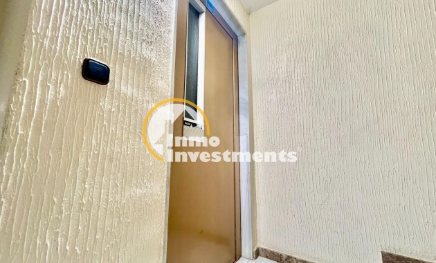 Reventa - Apartamento - Torrevieja - Las Piscinas Naturales