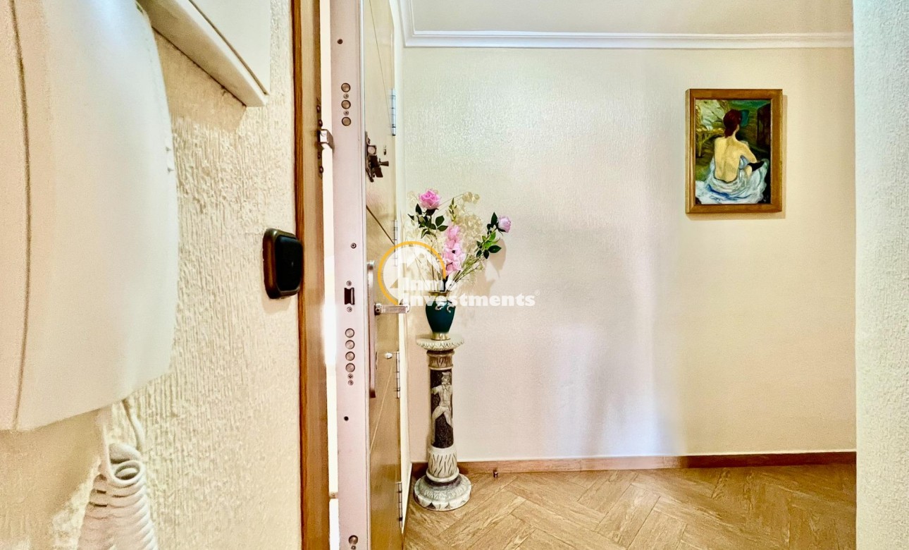 Reventa - Apartamento - Torrevieja - Las Piscinas Naturales