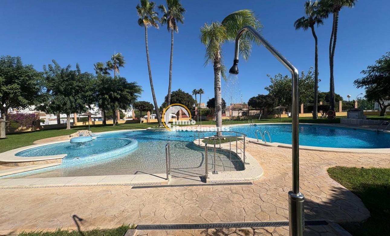 Resale - Bungalow - Orihuela Costa - Los Almendros-La Florida