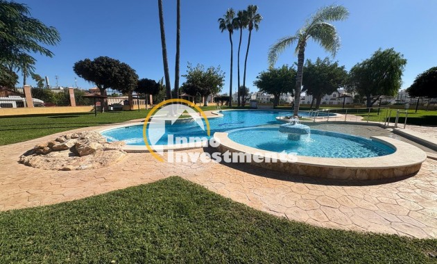 Resale - Bungalow - Orihuela Costa - Los Almendros-La Florida