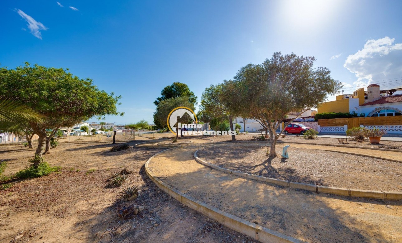 Resale - Bungalow - Orihuela Costa - Los Almendros-La Florida