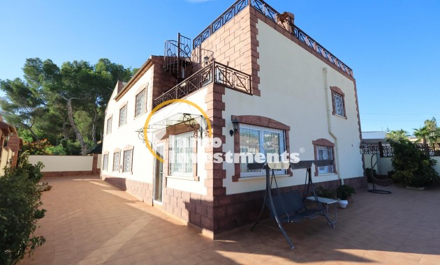 Resale - Villa - Torrevieja - Los Balcones - Los Altos del Edén