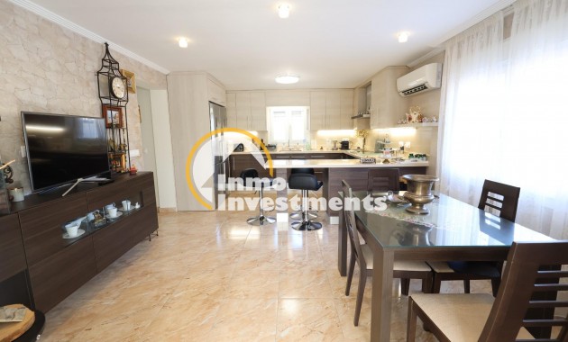 Resale - Villa - Torrevieja - Los Balcones - Los Altos del Edén