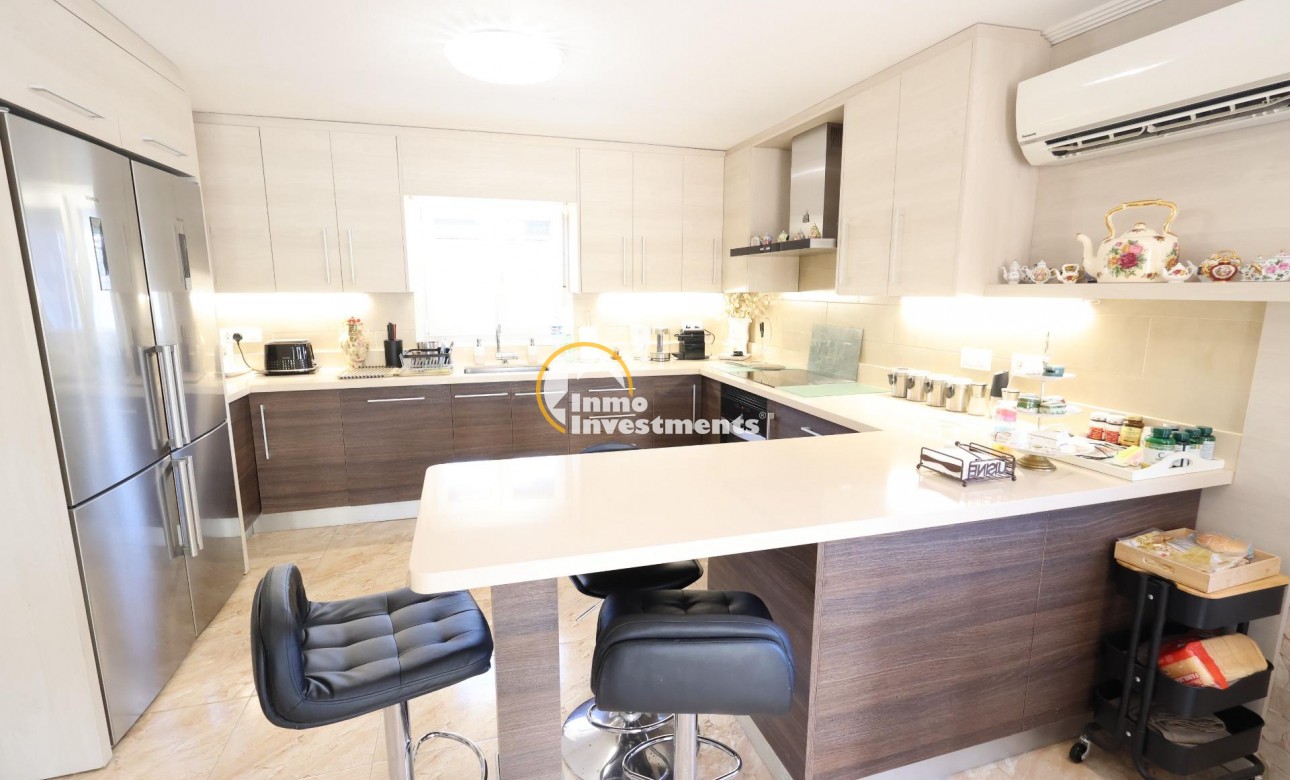 Resale - Villa - Torrevieja - Los Balcones - Los Altos del Edén