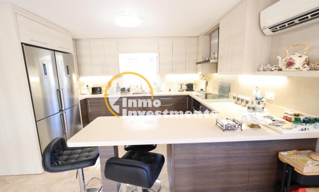 Resale - Villa - Torrevieja - Los Balcones - Los Altos del Edén