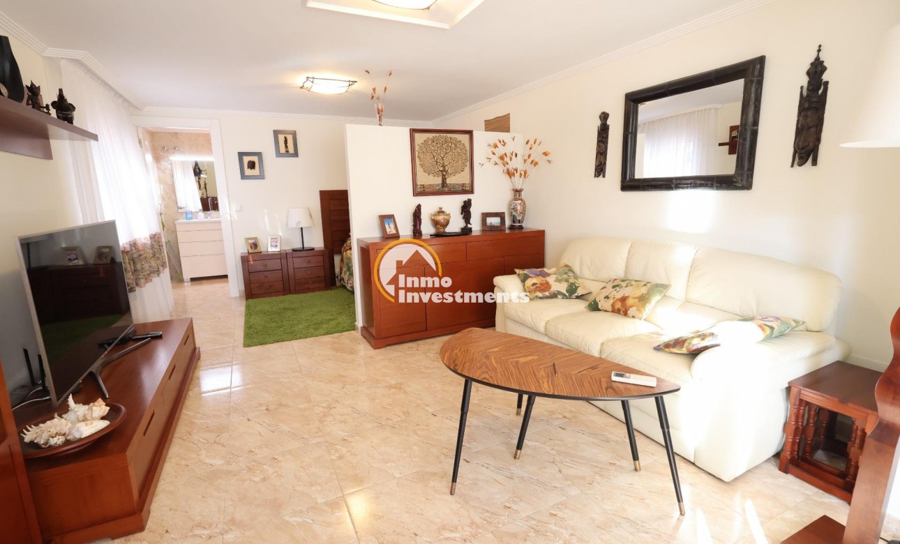 Resale - Villa - Torrevieja - Los Balcones - Los Altos del Edén