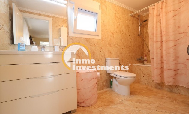 Resale - Villa - Torrevieja - Los Balcones - Los Altos del Edén