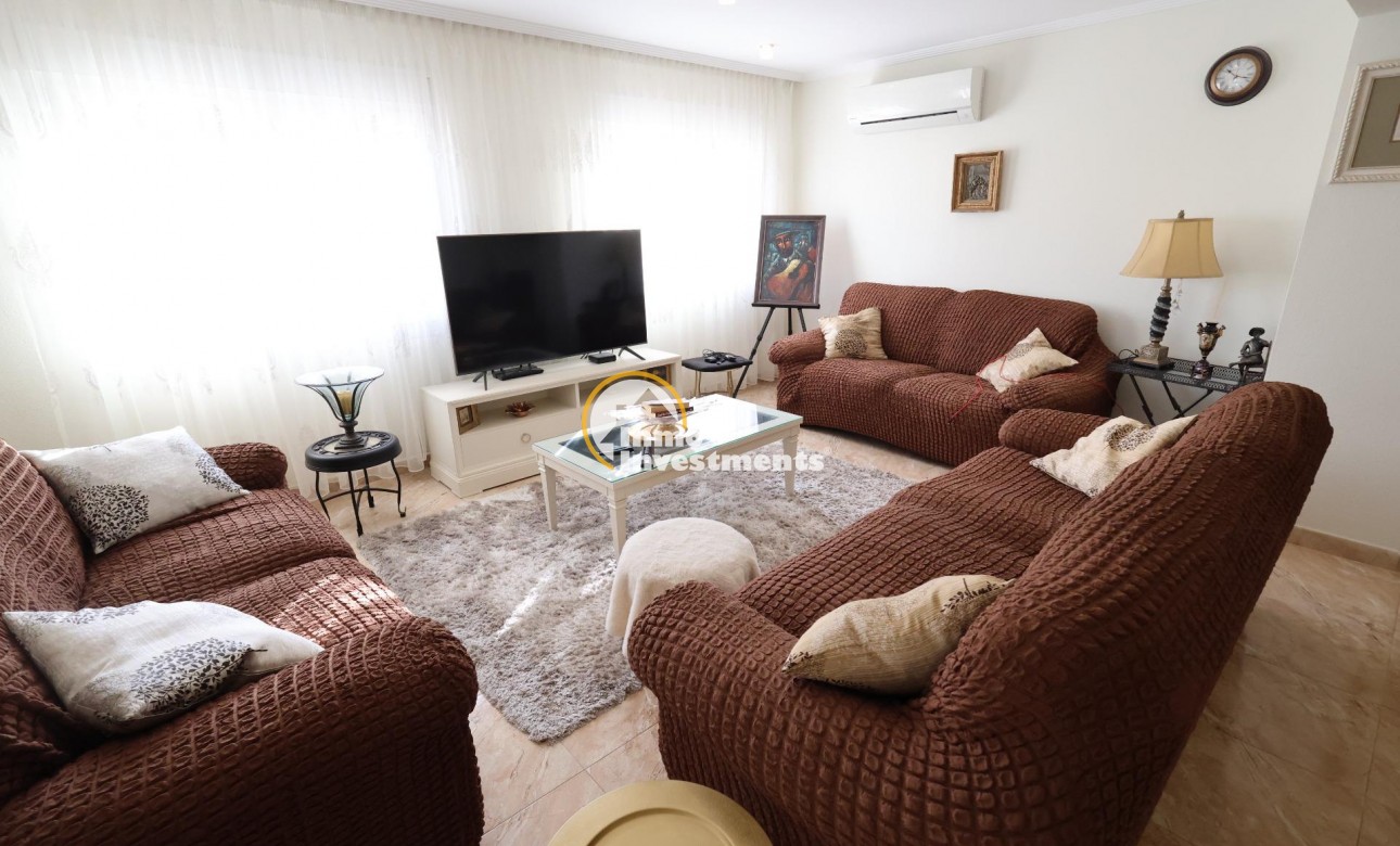 Resale - Villa - Torrevieja - Los Balcones - Los Altos del Edén