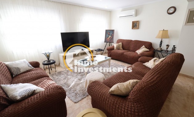 Resale - Villa - Torrevieja - Los Balcones - Los Altos del Edén