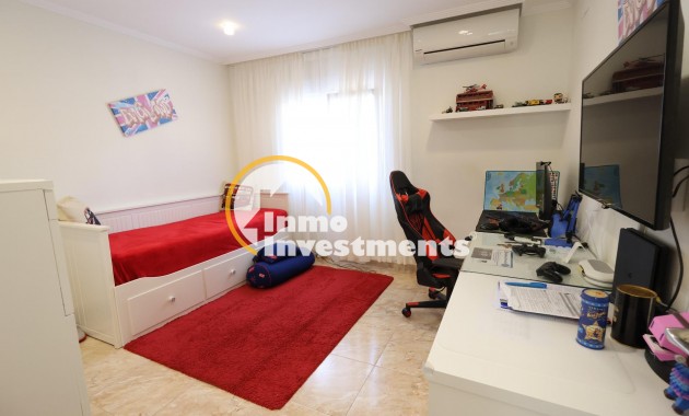 Resale - Villa - Torrevieja - Los Balcones - Los Altos del Edén