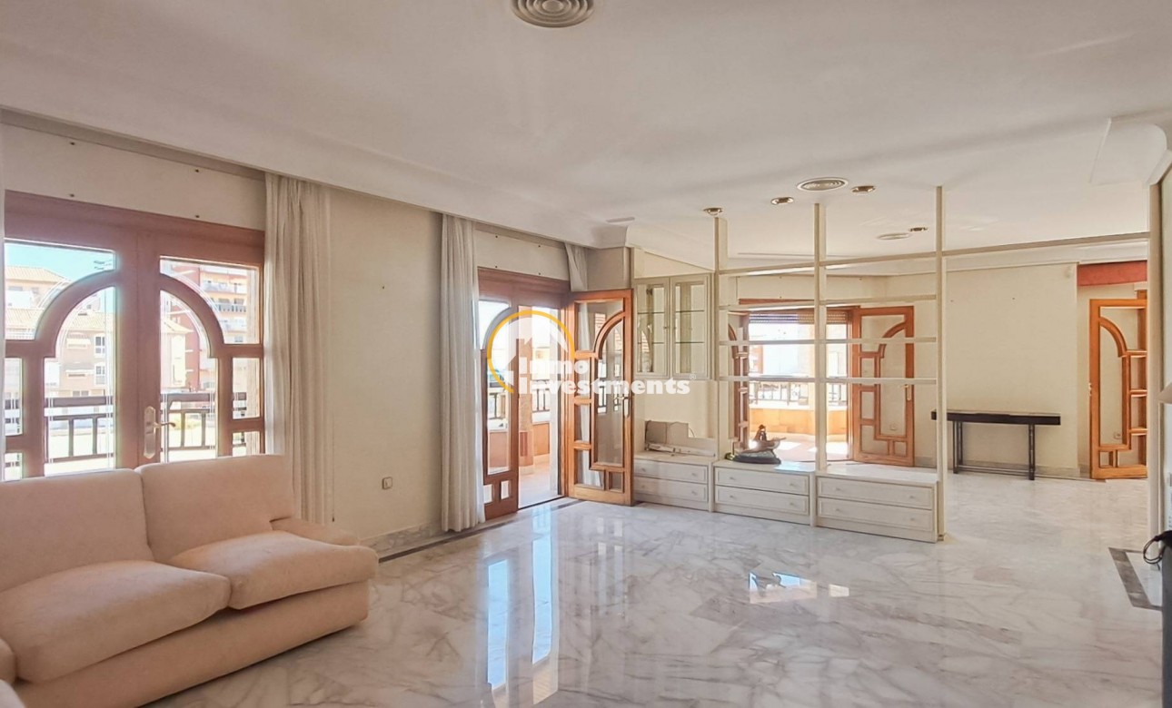 Reventa - Ático - San Pedro - Lo Pagan